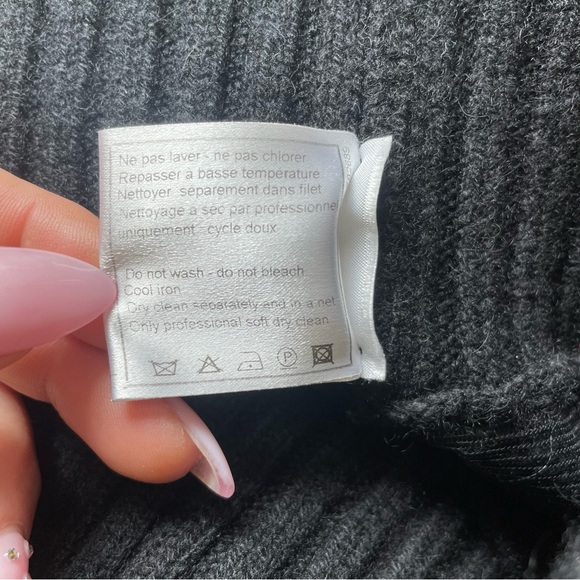 Chanel Cashmere Knit Bubble Mini Skirt Ready To Wear Size 36 US 6 - Picture 9 of 13